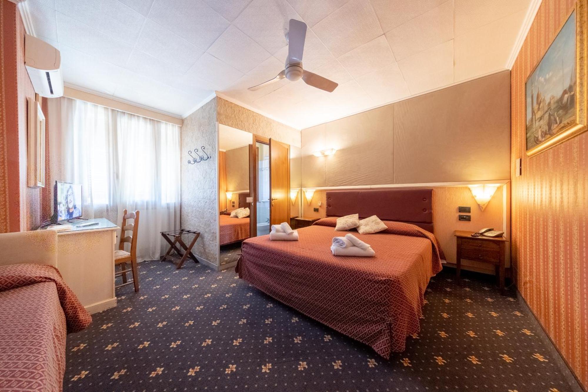 Holiday Rooms Antica Badia Volterra Eksteriør bilde