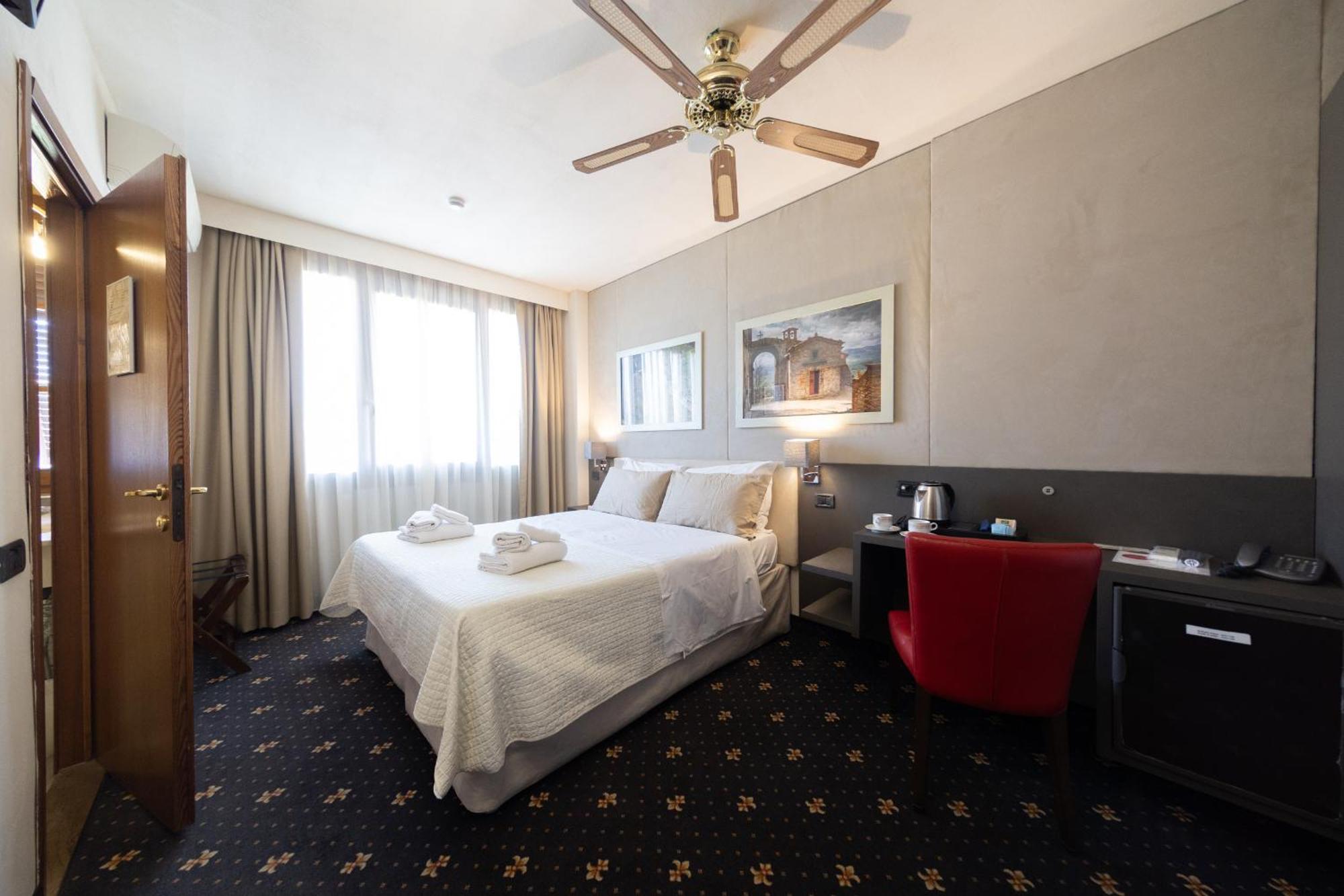 Holiday Rooms Antica Badia Volterra Eksteriør bilde