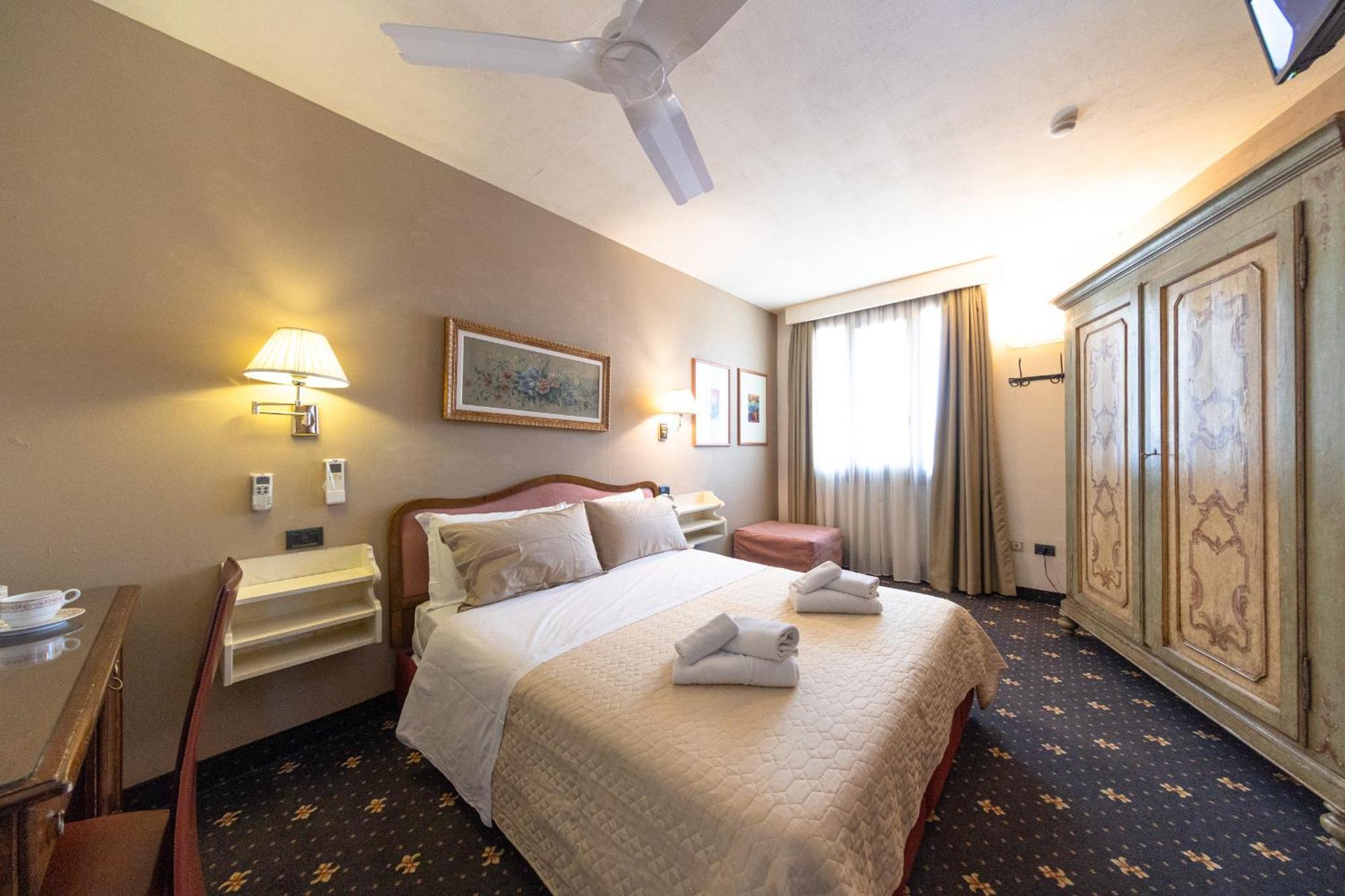 Holiday Rooms Antica Badia Volterra Eksteriør bilde